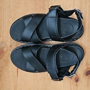 Dr. Martens Voss II Quad Sandals Size 7